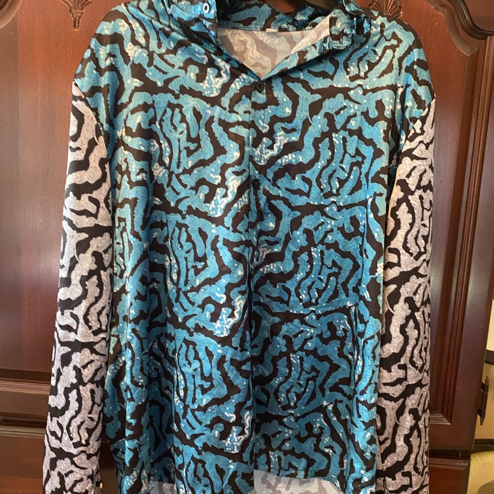 Stylish Blue and Black Patterned Men's shirt.